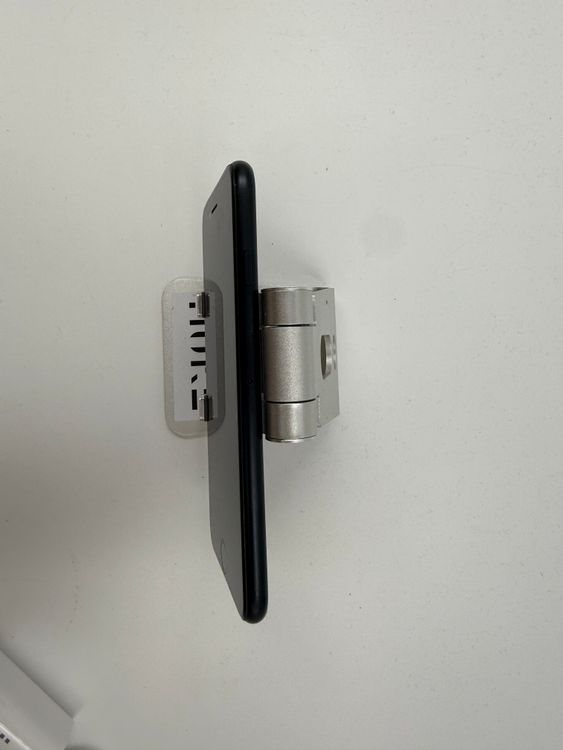 iPhone SE��3��128GB�Хåƥ꡼100%�����ֹ�M-4110