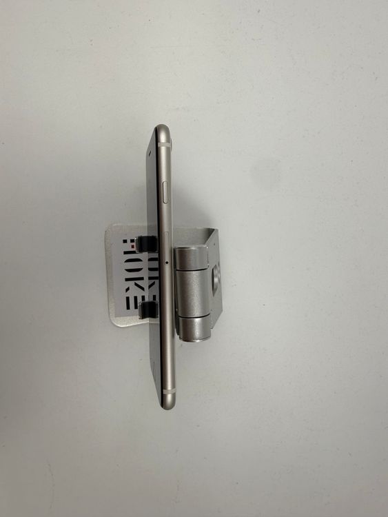 �ڽ����Хåƥ꡼�򴹺ѡ� iPhone SE��3��128GB�Хåƥ꡼100%�����ֹ�M-7512