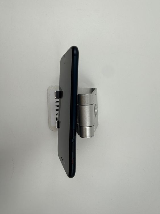 iPhone SE��3��128GB�Хåƥ꡼97%�����ֹ�M-2060