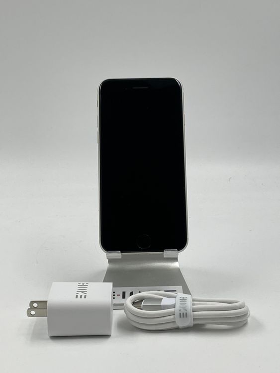 �ڽ����Хåƥ꡼�򴹺ѡ�iPhone SE ��3����256GB�Хåƥ꡼100%�����ֹ�M-1006