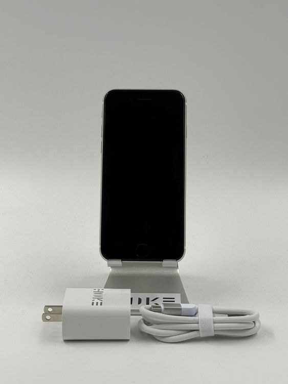 �ڽ����Хåƥ꡼�򴹺ѡ� iPhone SE��3��128GB�Хåƥ꡼100%�����ֹ�M-7512