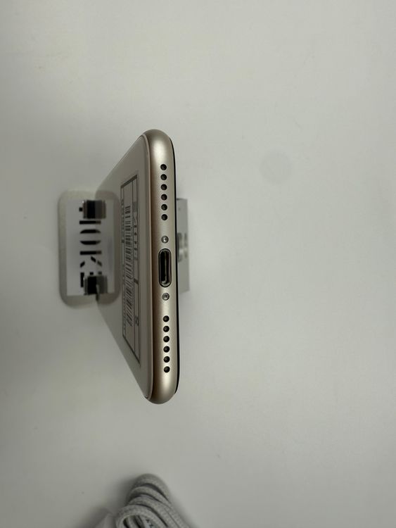 iPhone SE3256GBХåƥ꡼100%ֹM-0987