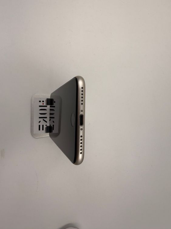 �ڽ����Хåƥ꡼�򴹺ѡ�iPhone SE��3����128GB�Хåƥ꡼100%�����ֹ�M-6394