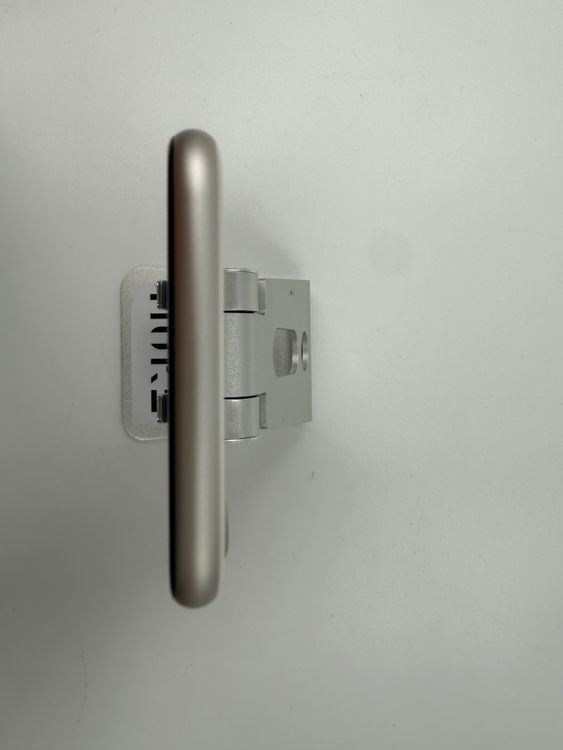 iPhone SE ��3����128GB�Хåƥ꡼100% �����ֹ�M-5016