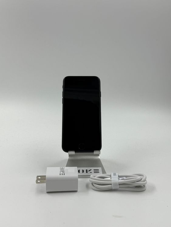 iPhone SE��3��128GB�Хåƥ꡼100%�����ֹ�M-4110