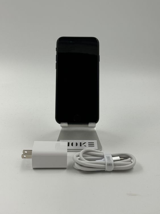 �ڽ����Хåƥ꡼�򴹺ѡ� iP hone SE��3��256GB�Хåƥ꡼100%�����ֹ�M-5559