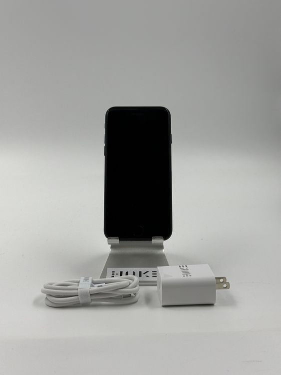 �ڽ����Хåƥ꡼�򴹺ѡ�iPhone SE��3����256GB�Хåƥ꡼100%�����ֹ�M-0023