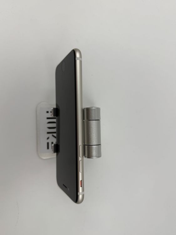 iPhone SE��3��128GB�Хåƥ꡼100%�����ֹ�M-6291