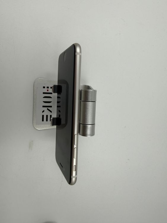 iPhone SE ��3����128GB�Хåƥ꡼100% �����ֹ�M-7295