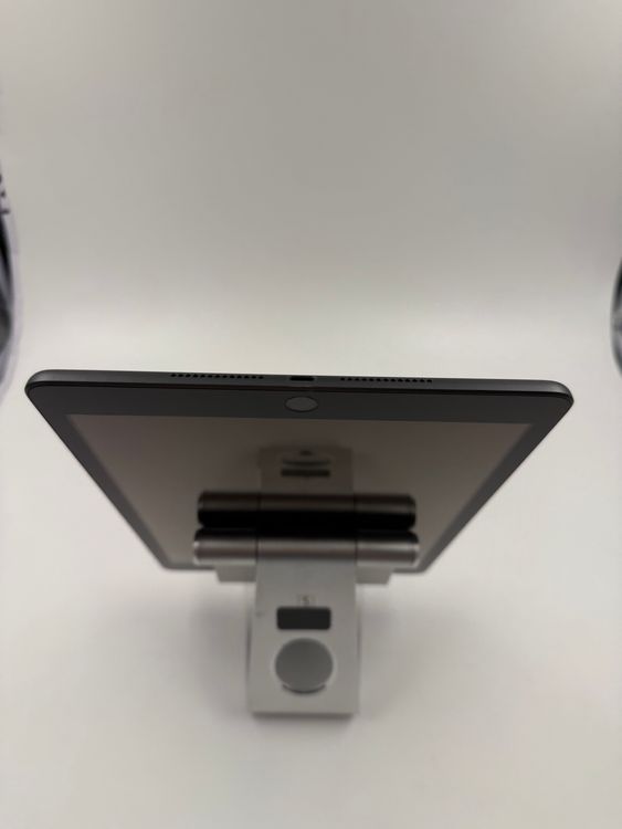iPad 8 32GB Wi-Fi gray ֹM-87-9