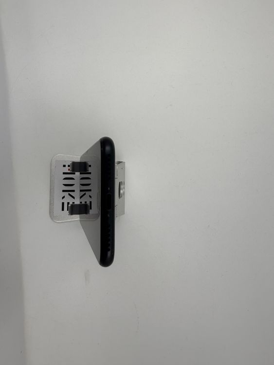 �ڽ����Хåƥ꡼�򴹺ѡ�iPhone SE ��3����64GB�Хåƥ꡼100% �����ֹ�M-6392