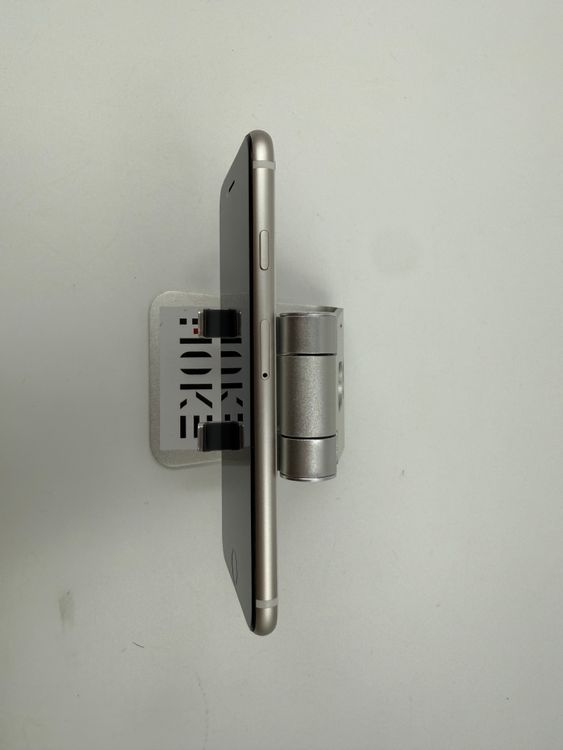 �ڽ����Хåƥ꡼�򴹺ѡ� iPhone SE��3��128GB�Хåƥ꡼100%�����ֹ�M-1999