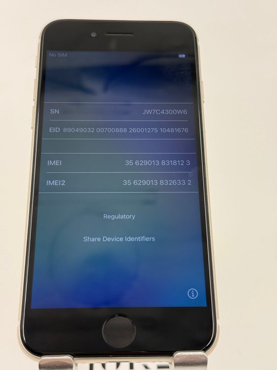 【純正バッテリー交換済】iPhone SE第3世128GBバッテリー100%管理番号M-81-23