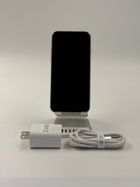 �ڽ����Хåƥ꡼�򴹺ѡ�iPhone SE��3����128GB�Хåƥ꡼100%�����ֹ�M-6382