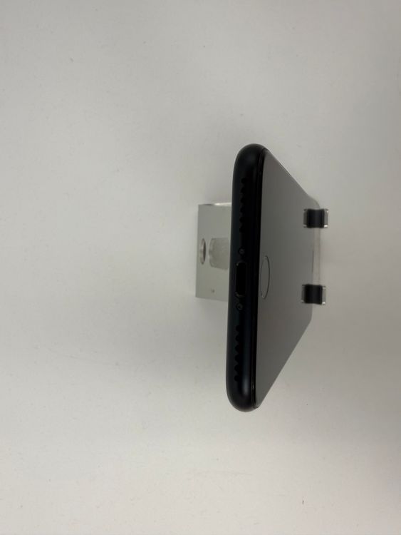 �ڽ����Хåƥ꡼�򴹺ѡ�iPhone SE ��3����128GB�Хåƥ꡼100%�����ֹ�M-0723