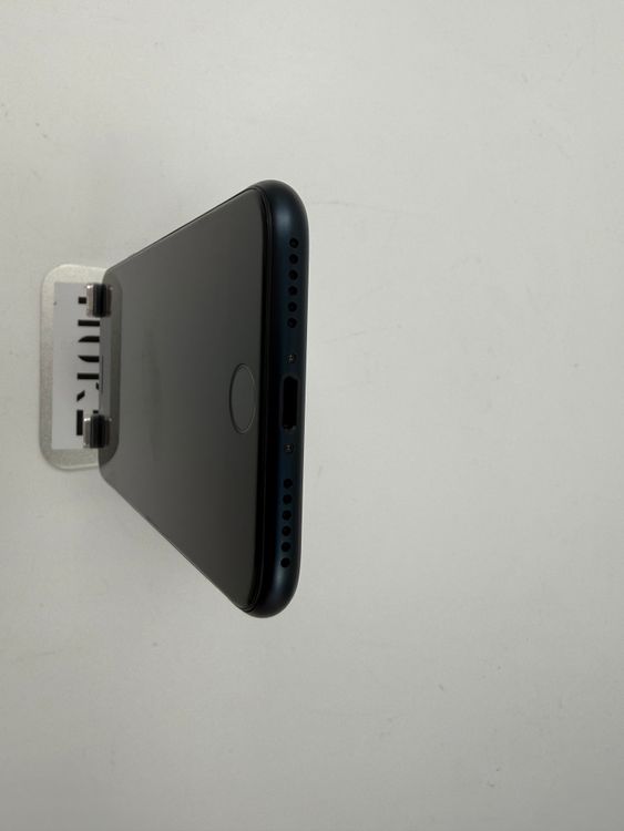 iPhone SE ��3����128GB�Хåƥ꡼86% �����ֹ�M-1995