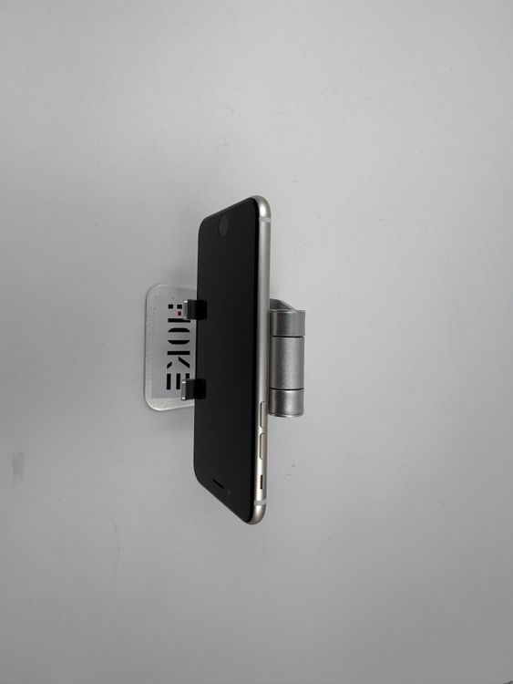 �ڽ����Хåƥ꡼�򴹺ѡ�iPhone SE��3����128GB�Хåƥ꡼100%�����ֹ�M-6382