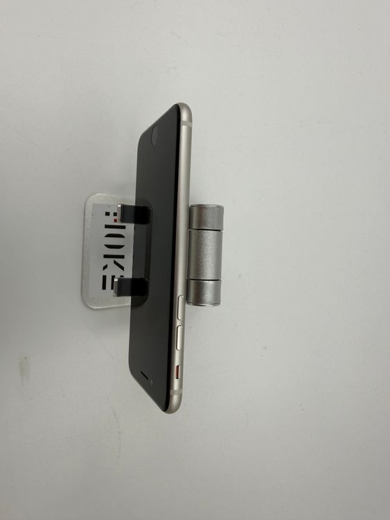 iPhone SE ��3����64GB�Хåƥ꡼100% �����ֹ�M-7298