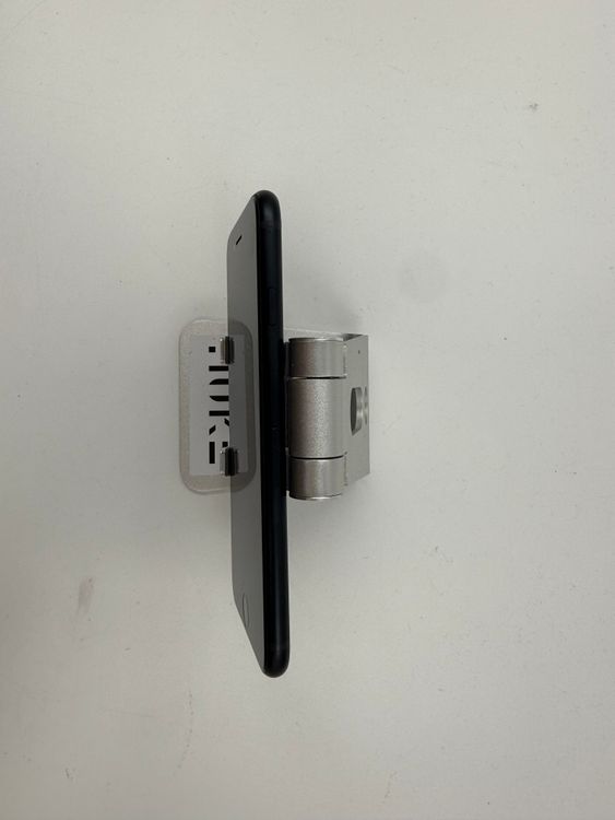 �ڽ����Хåƥ꡼�򴹺ѡ� iPhone SE��3��128GB�Хåƥ꡼100%�����ֹ�M-5550