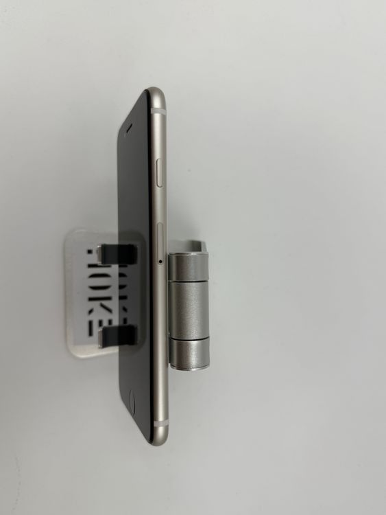 iPhone SE��3��128GB�Хåƥ꡼100%�����ֹ�M-6291