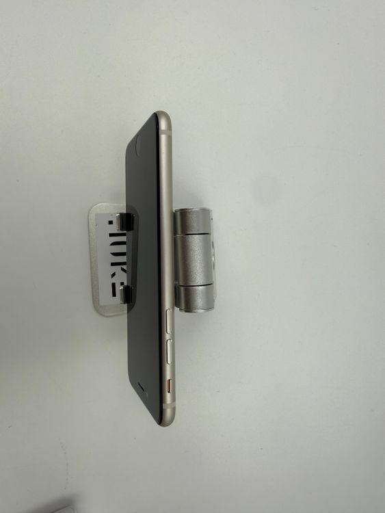 iPhone SE ��3����64GB�Хåƥ꡼82%�����ֹ�M-9468