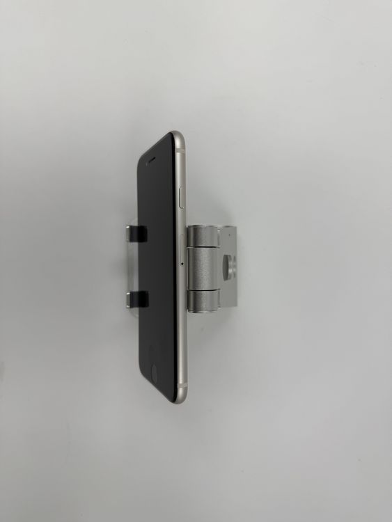 iPhone SE ��3����64GB�Хåƥ꡼84%�����ֹ�M-2345