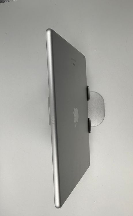 Apple IPAD ��8���� 32GB �Хåƥ꡼88%�����ֹ�M52-96