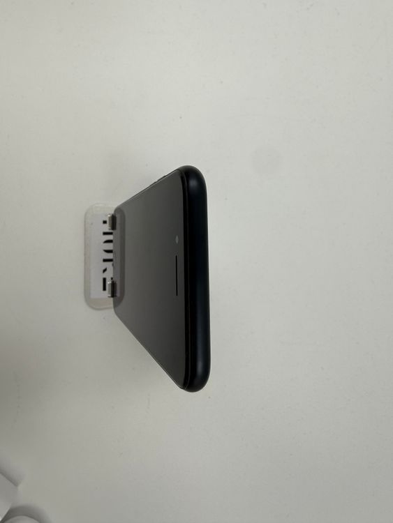 iPhone SE��3��128GB�Хåƥ꡼100%�����ֹ�M-4110