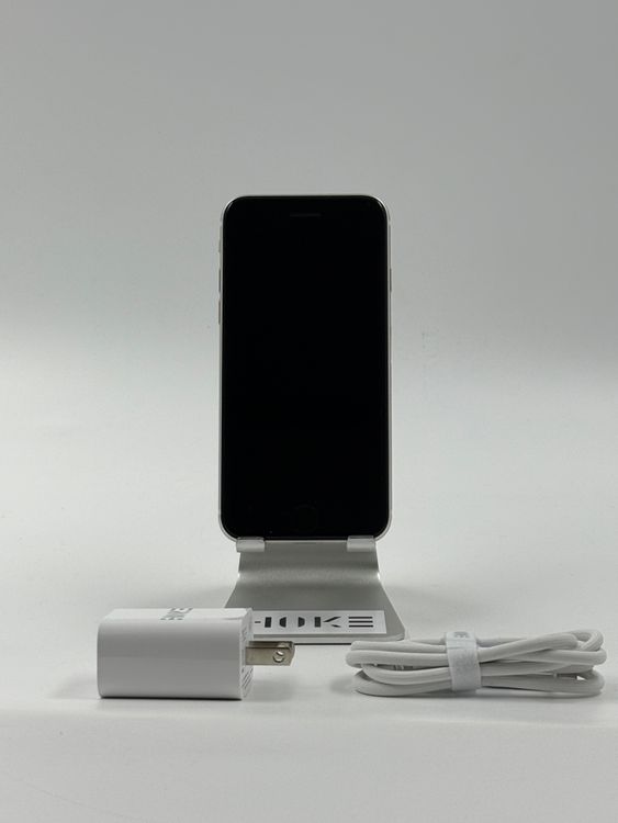 iPhone SE ��3����128GB�Хåƥ꡼100% �����ֹ�M- 5015