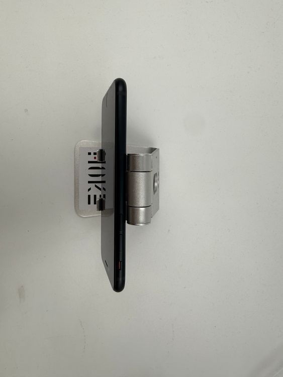 �ڽ����Хåƥ꡼�򴹺ѡ� iPhone SE��3��128GB�Хåƥ꡼100%�����ֹ�M-7555