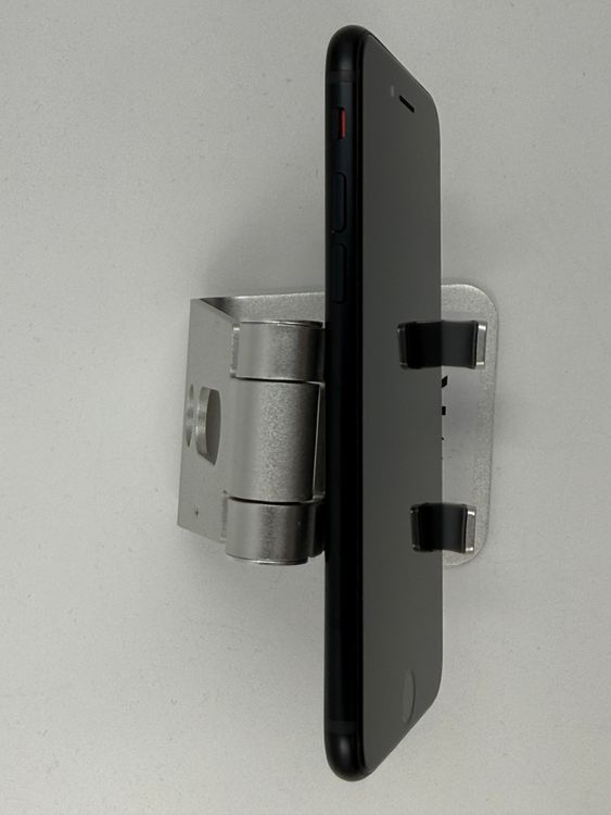 �ڽ����Хåƥ꡼�򴹺ѡ�iPhone SE ��3����128GB�Хåƥ꡼100%�����ֹ�M-1033