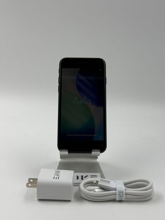 iPhone SE ��3����128GB�Хåƥ꡼86% �����ֹ�M-1995