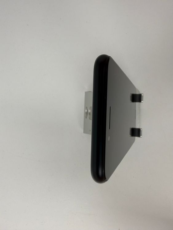 �ڽ����Хåƥ꡼�򴹺ѡ�iPhone SE ��3����128GB�Хåƥ꡼100%�����ֹ�M-0488