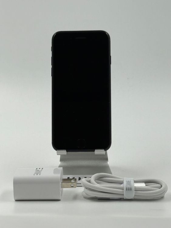 iPhone SE ��3����128GB�Хåƥ꡼100% �����ֹ�M-5018