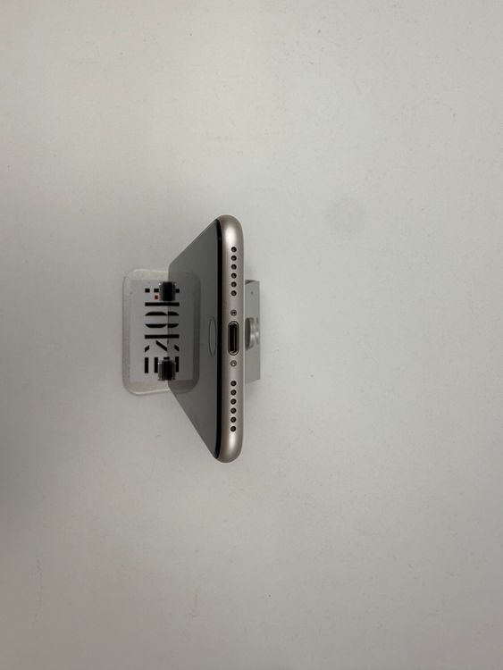 �ڽ����Хåƥ꡼�򴹺ѡ� iPhone SE��3��128GB�Хåƥ꡼100%�����ֹ�M-7512