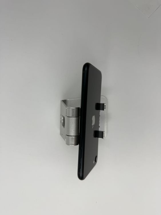 �ڽ����Хåƥ꡼�򴹺ѡ�iPhone SE ��3����128GB�Хåƥ꡼100%�����ֹ�M-1055