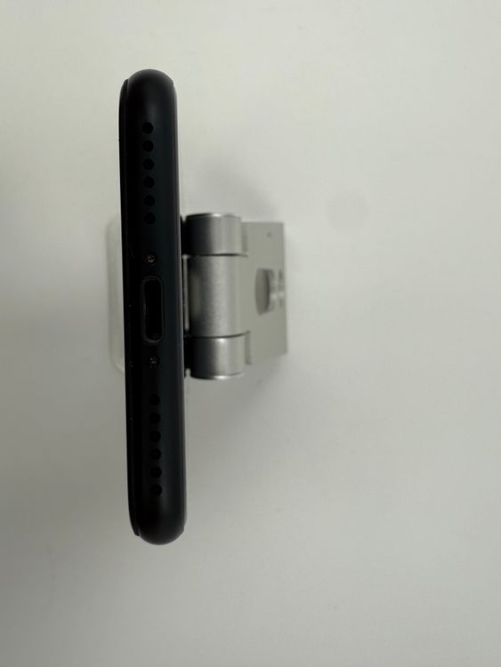 iPhone SE ��3����128GB�Хåƥ꡼100% �����ֹ�M-5018