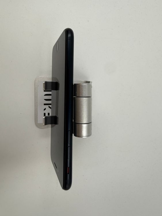 iPhone SE��3��128GB�Хåƥ꡼100%�����ֹ�M-4110