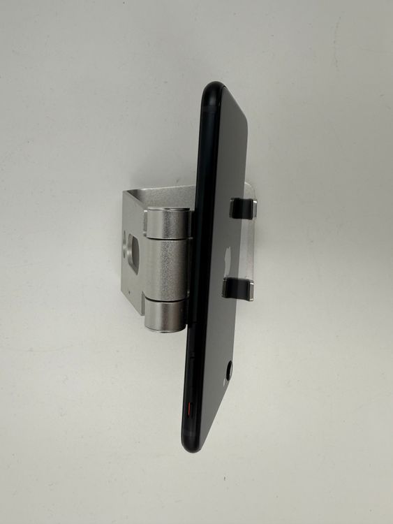 �ڽ����Хåƥ꡼�򴹺ѡ�iPhone SE ��3����128GB�Хåƥ꡼100%�����ֹ�M-1345