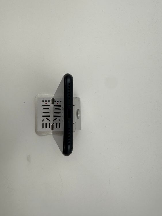 �ڽ����Хåƥ꡼�򴹺ѡ� iPhone SE��3��128GB�Хåƥ꡼100%�����ֹ�M-1946