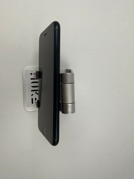 iPhone SE ��3����128GB�Хåƥ꡼86% �����ֹ�M-1995