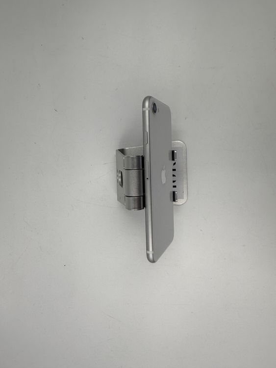 iPhone SE ��2���� 64GB �Хåƥ꡼81%�����ֹ�M0701