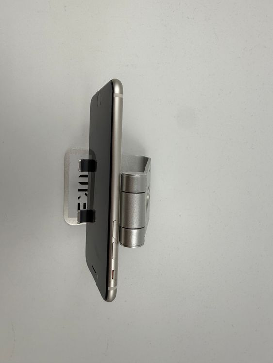 �ڽ����Хåƥ꡼�򴹺ѡ� iPhone SE��3��128GB�Хåƥ꡼100%�����ֹ�M-7512