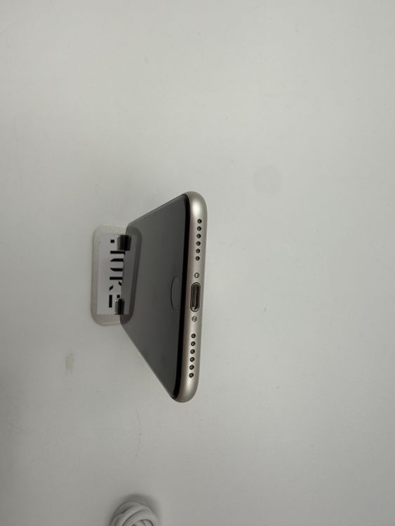 �ڽ����Хåƥ꡼�򴹺ѡ�iPhone SE��3����64GB�Хåƥ꡼100% �����ֹ�M-0128