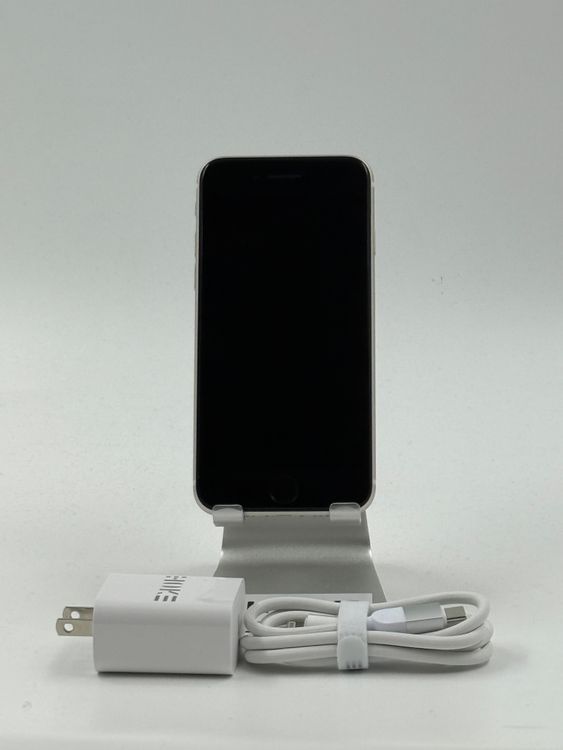 �ڽ����Хåƥ꡼�򴹺ѡ� iPhone SE��3��128GB�Хåƥ꡼100%�����ֹ�M-7444