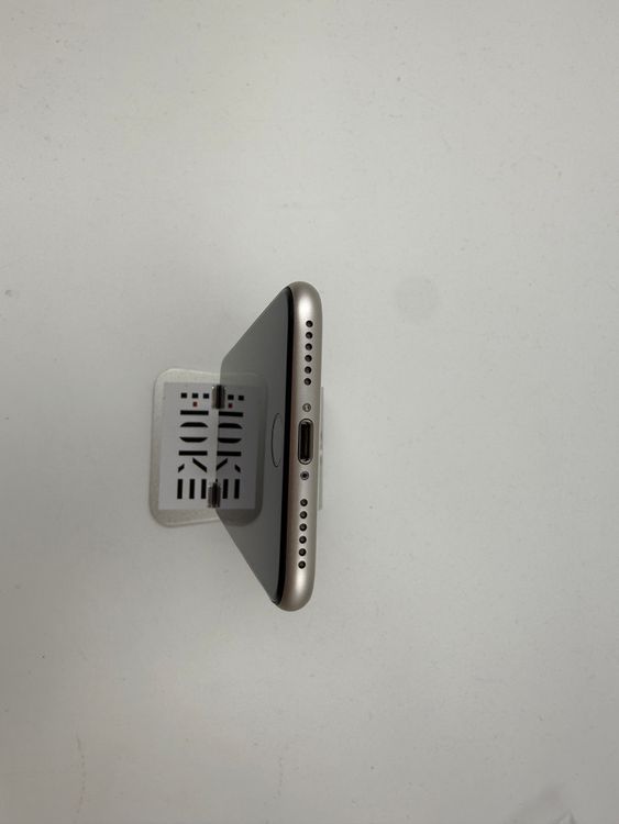 �ڽ����Хåƥ꡼�򴹺ѡ� iPhone SE��3��128GB�Хåƥ꡼100%�����ֹ�M-7444