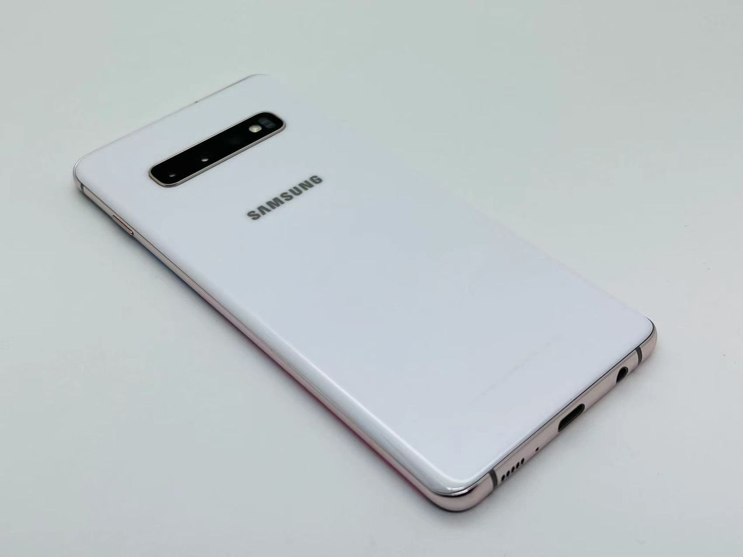 ムスビー｜1TB 美品 galaxy S10+ Plus ホワイト SIMフリー【Galaxy 