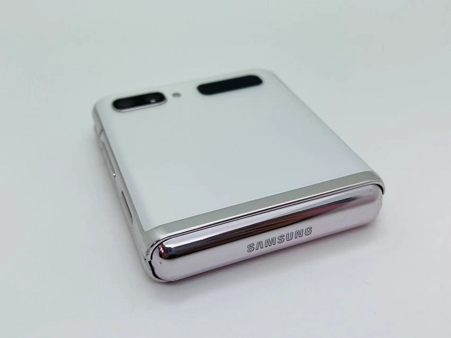 ムスビー｜galaxy Z Flip2 5G 256GB ホワイト SIMフリー【Galaxy Z  