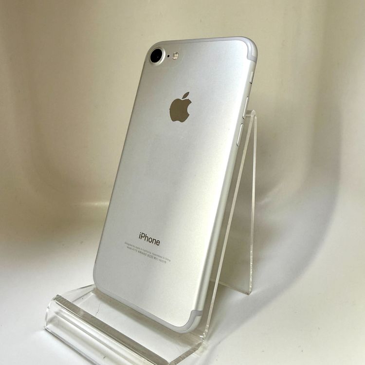 動作良好! iPhone 7 32GB シルバー SIMフリー 電池62% 【アップルバイヤーズ】