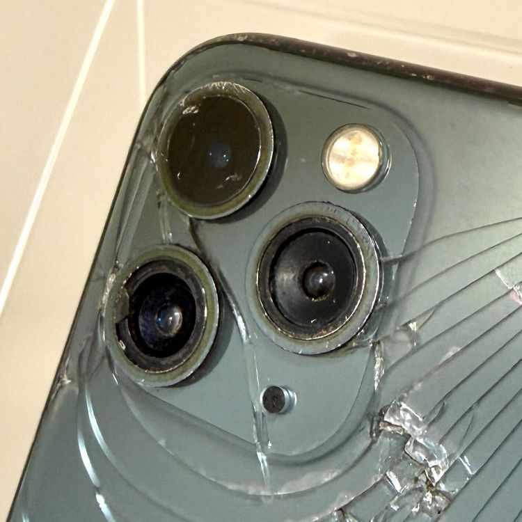 ꡪ iPhone 11 Pro 64GB ߥåɥʥȥ꡼ SIMե꡼ 71%